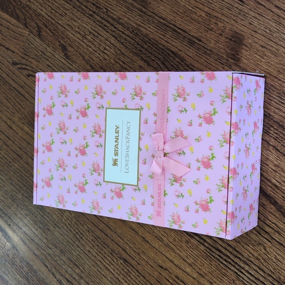 LoveShackFancy Other - BOX Stanley x LoveShackFancy Quencher H2.0 FlowState Tumbler